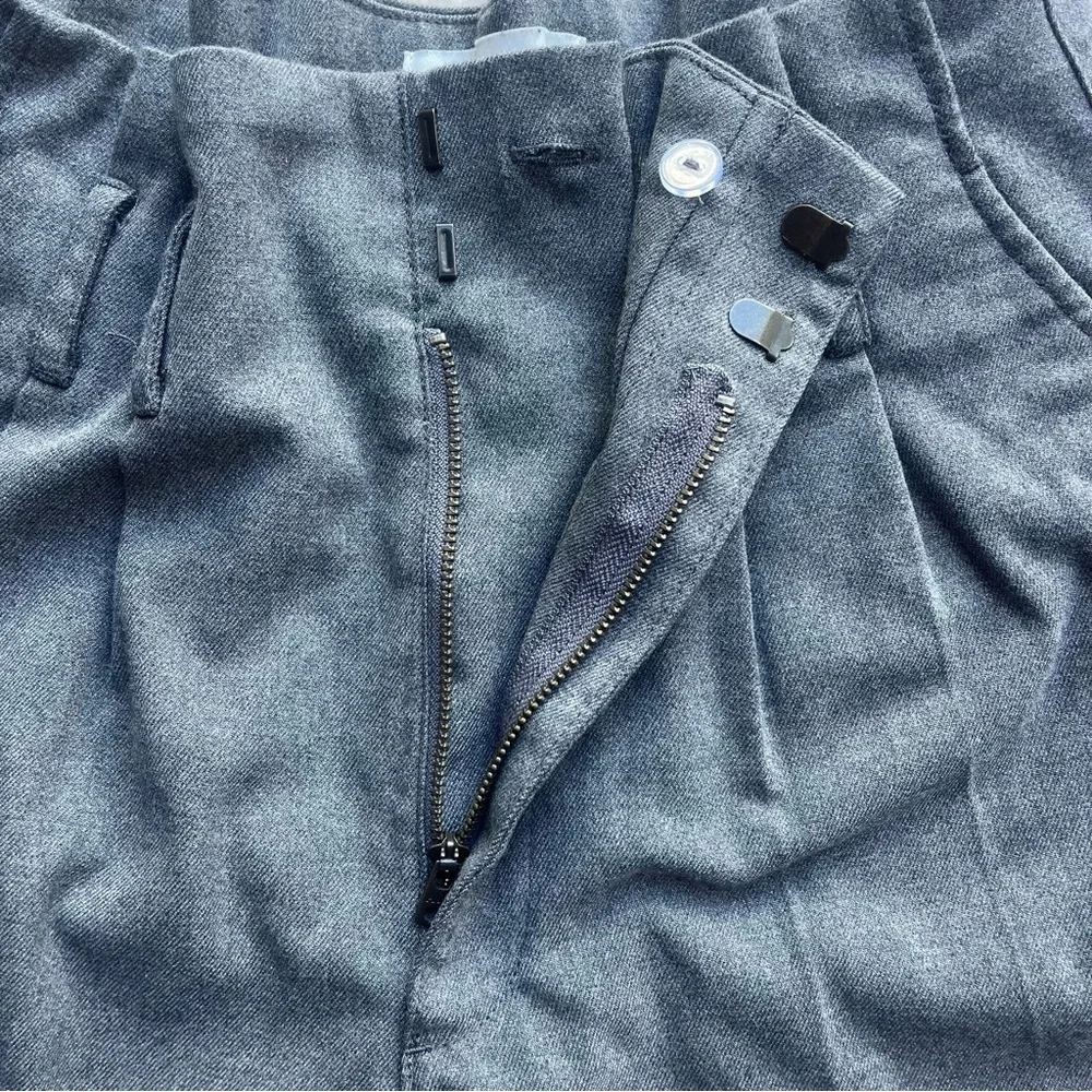 Abercrombie & Fitch Ultra High Rise Grey Trouser Pleated Cuffed Shorts Size S - Picture 4 of 9